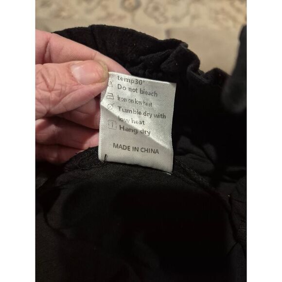 Womens High Rise Smocked Waist Drawstring Casual Shorts Size M Black NWOT - Picture 4 of 6